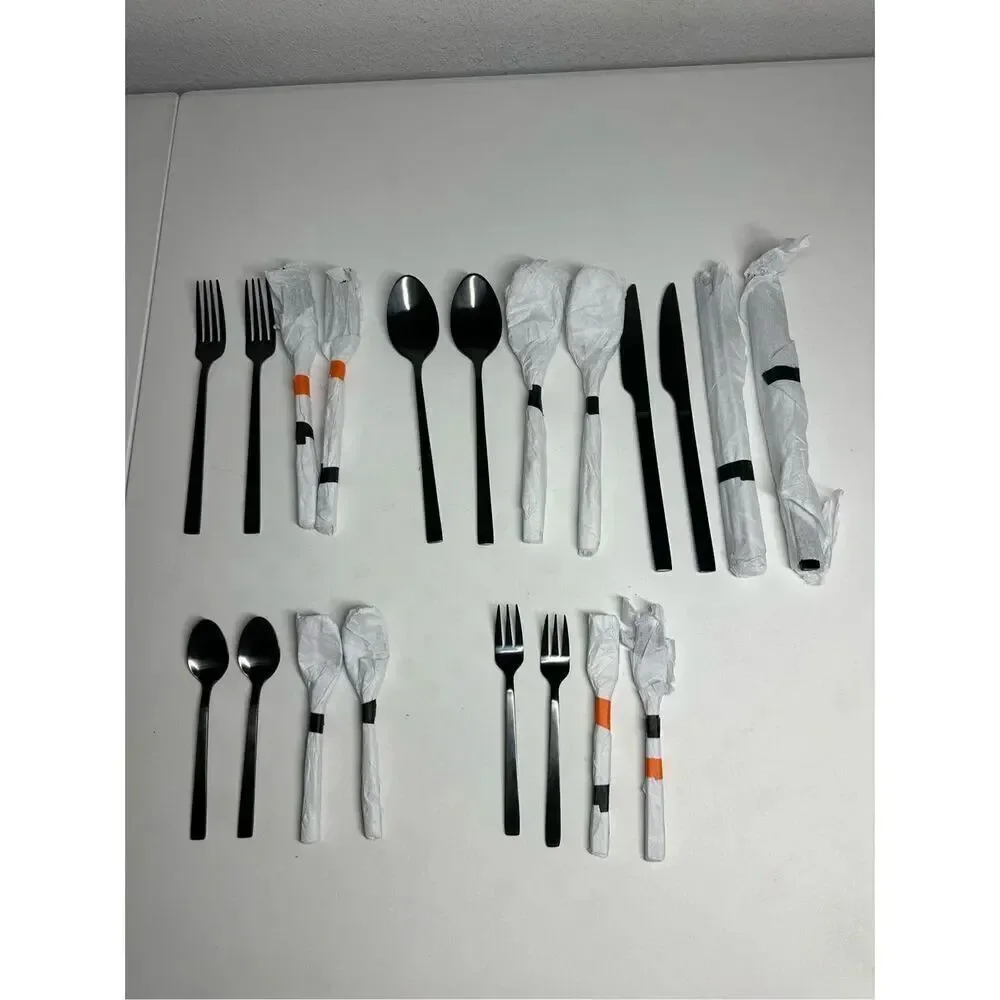 NWOT 40 pcs Black Flatware Dinner Forks, Knives, Spoons Teaspoons Ds Forks